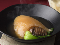 【特別ご宴会プラン】2時間飲み放題付！最高級の厳選素材を仕込みから手を かけた中国料理の神髄が 味わえる特選コース　福徳席一枚ふかひれにランクアップ