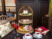 オフィシャルWeb限定最安値【苺のアフタヌーンティー2026】キュートな3段スタンド+カフェフリー+お土産(土日祝限定)