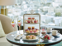 【土日祝】もっと恋するいちごアフタヌーンティー＆フレッシュ ストロベリー付き