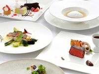 フルコース いちごデザートワゴン付き「Delice（デリス）」