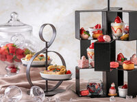 【土日祝】乾杯スパークリングワイン付き　Strawberry Afternoon tea～Jewelberry Collection～