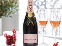 Happy Hour: 6,000 yen off Moet & Champagne!