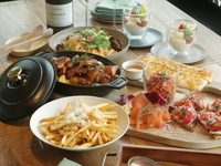 【DINNER】女子会、歓送迎会、各種パーティーに最適！カジュアルコース＋180分フリーフロー付き