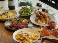 【DINNER】Botanico コース＋180分フリーフロー付き　赤海老のガーリックシュリンプや鹿児島茶美豚の香草ポットローストなど全8皿