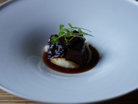 Sansho pepper and bamboo shoots, Yamaguchi Prefecture Wagyu beef paired with alcohol