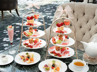 Strawberry Afternoon Tea + Strawberry Drink