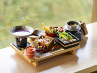Kyoto Rice Bowl Five-Type Tasting Set ~Spring Fields, Mountains, and Sea Foods, Hanami Nabe~ (Spring ver./March 1, 2026~)