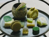 [Weekdays: Seasonal Afternoon Tea] Sencha from all over Kyushu, Ronnefeldt black tea, seasonal Japanese sweets, fruit tarts, and more
