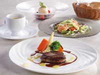 【ステーキランチ】メインに牛フィレステーキを+乾杯グラスシャンパン（3/1～）