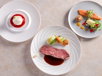 [EU Lunch - 4 courses total] Choice of fish or meat main course + one drink