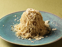 From April 1st - Saturdays and holidays only [Japanese Black Beef Sirloin, Domestic Chicken, Lobster, Mont Blanc] + Choice of one drink + Souvenir included