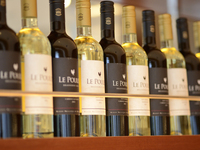 4/1～【黒毛和牛サーロイン・国産地鶏・オマール海老・モンブラン】＋ロイヤルセレクション 11種ワイン・クラフトビール・獺祭！飲み放題