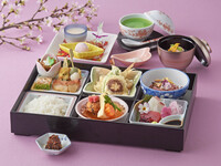 복숭아의 절구 꽃 딤섬