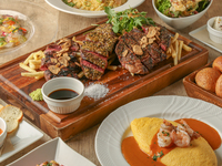 3/2～歓送迎会にオススメプラン‼人気メニュー特盛コース♪》季節の前菜3種やカルパッチョ、豪華お肉料理盛り合わせにガーリックライス付き全7品【ゆっくり3時間飲み放題付き】お一人様7,000円