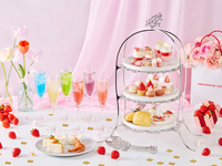 [From February 25th] Strawberry Celebration Afternoon Tea (includes one recommended drink)