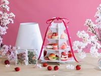 【2日前までの要予約】テイクアウト専用 Quattro Strawberry Afternoon Tea Set　～春めくストロベリー～　２名様用