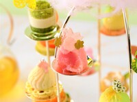 プリマベーラアフタヌーンティーセット（ワイン・カクテルフリーフロー付）