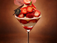 夜パフェ「あまおう苺のパルフェ＋1ドリンクセット」