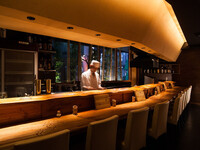 Most popular: Chef's choice course topping system, 500 yen to 11,870 yen (price for skewers only)