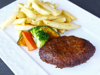 【ディナー】＼竹原 峠下牛ハンバーグ（ステックフリッツ）（150g）／