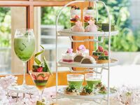 2時間カフェフリー【土日祝：濃厚宇治抹茶＆ほうじ茶のパフェ＜ミニサイズ＞付き】抹茶と桜のアフタヌーンティ with 祇園辻利