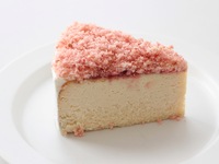 苺とトンカ豆のチーズケーキ