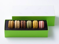 [TAKEOUT-PIERRE HERMÉ PARIS-Macarons] Assortment of 6 macaroons 2,862 yen