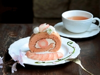 Strawberry chocolate cake (limited to 16 servings)