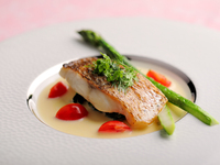 [Lunch] Chef's Lunch + Toast with Rose Sparkling Wine