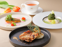 [Lunch] Chef's Lunch (Double main course) + Toast with Rose Sparkling Wine