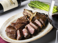 1 Mart'tan itibaren: T-bone biftek, günün salatası ve 5 farklı yemek.