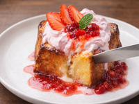 【期間限定】　-桜と苺のフレンチトースト-