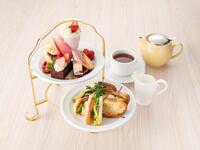 Strawberry afternoon tea set with strawberry Bellini
