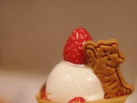 いちごのクレープとお好きなドリンクのセット