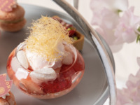 僅限上午11點 / 銀行家酒吧草莓櫻花下午茶 / 含免費飲品