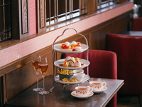 Strawberry and Sakura Night Afternoon Tea / Free Drink Included