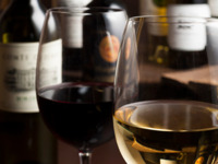 Lunch buffet only: All-you-can-drink wine