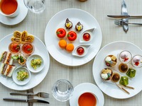 【休日】茶香アフタヌーンティー＋シャンパンフリーフロー付き