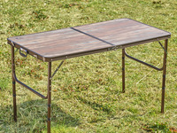 Folding table