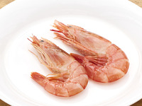 2 red shrimp with heads