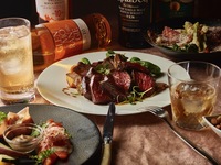 【尊享蘇格蘭威士忌套餐】暢飲超過35種威士忌，包括單一麥芽威士忌和國產草本利口酒！ 4道美味佳餚