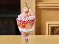 【火/水/木曜日】桜薫る春いちごのパフェ