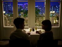 【✨夜景個室確約✨】乾杯グラスシャンパン付！季節のアミューズから始まり、魚・特選牛フィレのWメイン等個室専用ディナーコース全6品