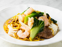 [Shanghai Fried Noodles] Includes salad, dessert, soup and coffee buffet