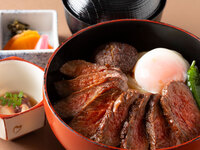 [Hokkaido Beef Steak Bowl] Includes salad, dessert, soup, and coffee buffet