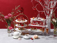 【和牛ランチ】乾杯酒×10種前菜×チェリーローズアフタヌーンティー with リンツチョコレート