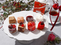 チェリーローズアフタヌーンティー with リンツチョコレートプティフールBOX