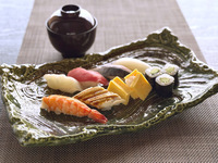 【鮨 すし萬】湊小町🌞平日ランチ／テーブル限定