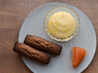 普洱茶金融家配白味噌英式奶油。