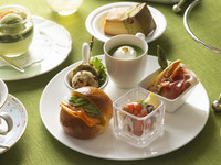 【平日12:00限定/時間無制限】アフタヌーンティー　～抹茶～　約21種類の珈琲紅茶おかわり自由+スパークリング飲み放題付き